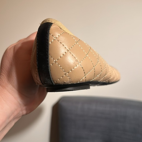 Vaneli Serene Quilted Ballet Flats 7 Narrow Slip On Patent Toe - Picture 5 of 8